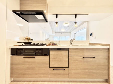 �L�b�`�� �������������I�ɁA�y�����I�V�X�e���L�b�`��