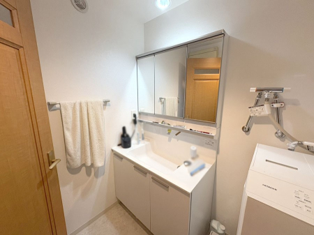 ���ʑ�E���ʏ� ������������ʉ��ώ��Œ��̐g�x�x�����K  