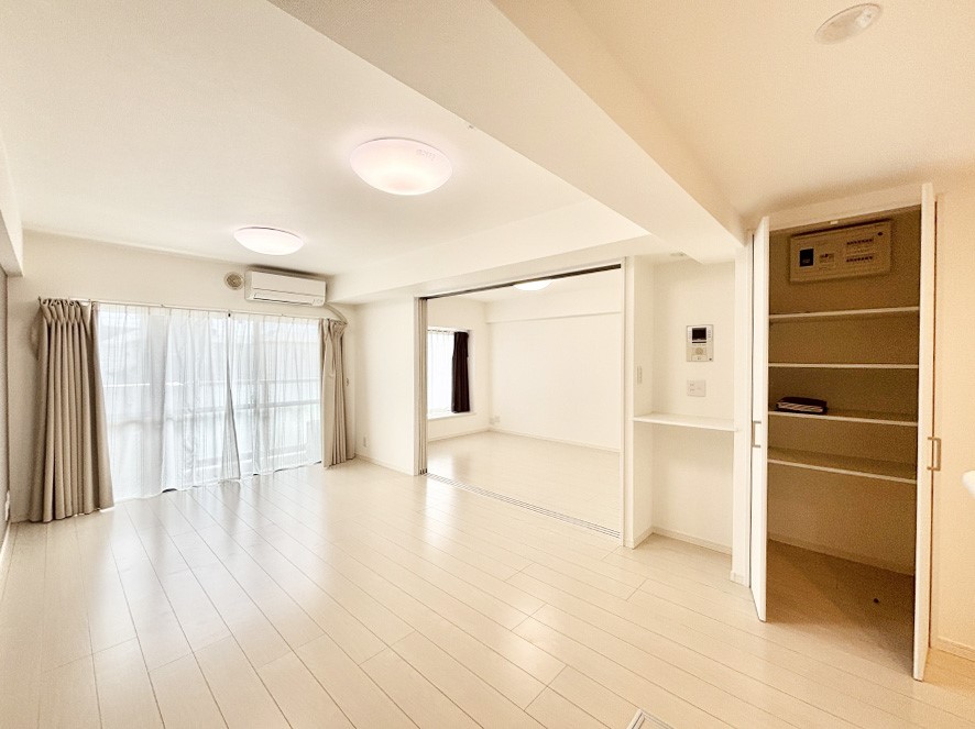 ���r���O �Ƒ��c���̎��Ԃ����������Ȃ��났�̃��r���O�_�C�j���O�B   