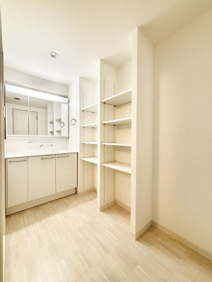 ���ʑ�E���ʏ� ������������ʉ��ώ��Œ��̐g�x�x�����K  