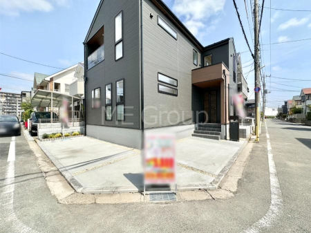  ����2��\�I�}�Ȃ��q�l�̒��ԂɁB�܂��A���Ƒ��̎��]�ԃX�y�[�X�Ƃ��Ă��劈��B