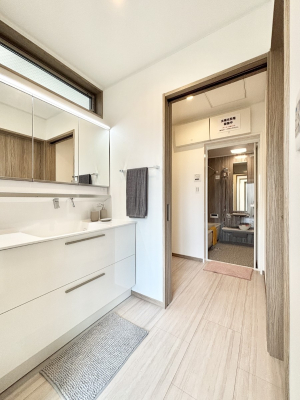 ���ʑ�E���ʏ� �傫�����₷���O�ʋ��Ő�����������ʑ�́A�g�����Ȃ݃`�F�b�N�┧�̂������ɂ������߂ł��B 