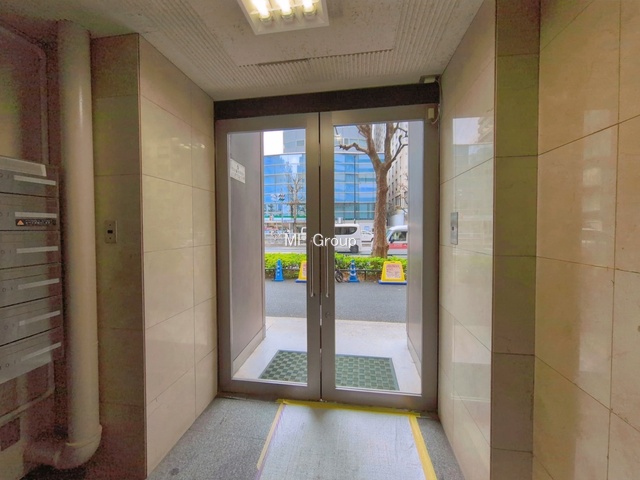 �G���g�����X -