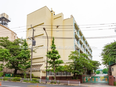 ���ӊ� ���w�Z 590m �k�旧���쏬�w�Z