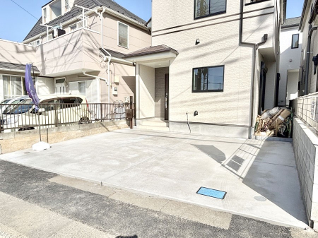  �����Ɍ������Ȃ����ԃX�y�[�X�B