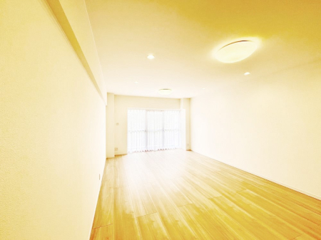 ���̑����� �Ƒ������R�ƏW�܂�e���̃X�y�[�X�ɂȂ肻��