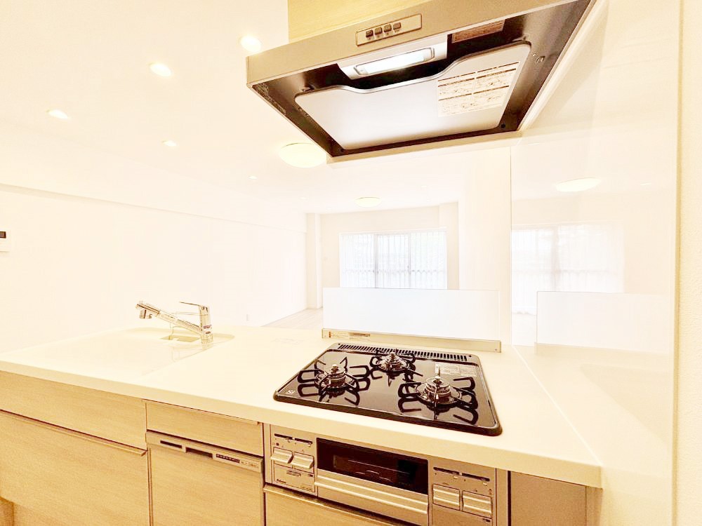 �L�b�`�� �������������I�ɁA�y�����I�V�X�e���L�b�`��