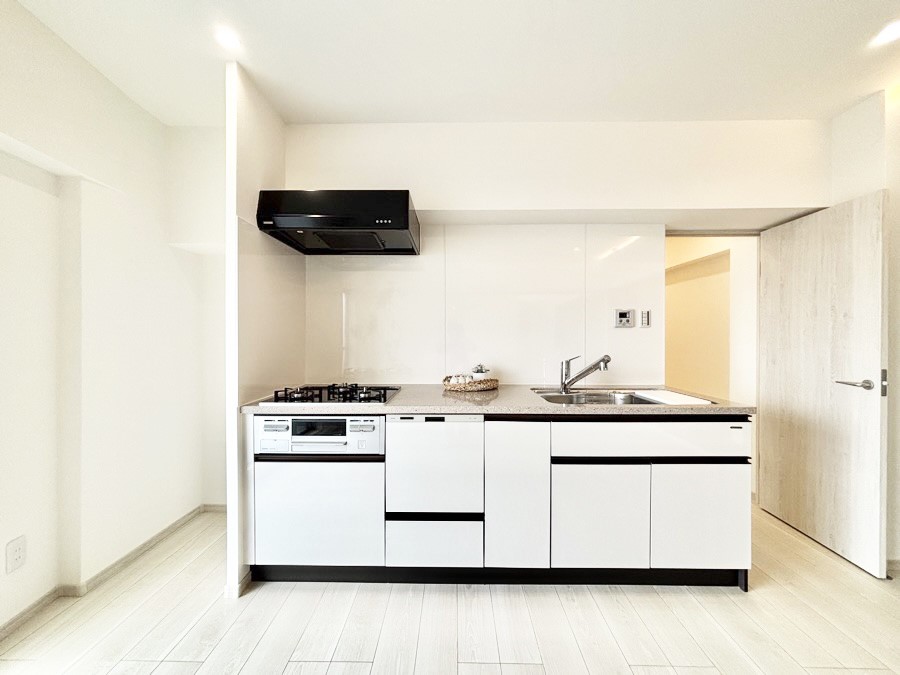 �L�b�`�� �������������I�ɁA�y�����I�V�X�e���L�b�`��