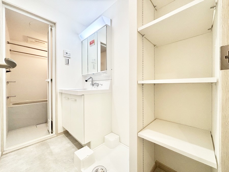 ���ʑ�E���ʏ� ������������ʉ��ώ��Œ��̐g�x�x�����K