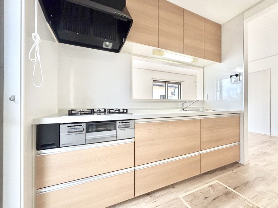 �L�b�`�� ���������Ȃ���ł����Ƒ��Ƃ̉�b���y���߂�ΖʃL�b�`��