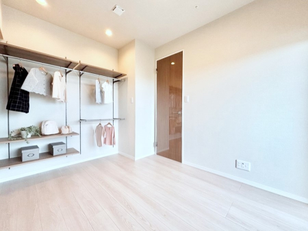 �Q�� �I�[�v���N���[�[�b�g�t���̂������ŏ[�������v���C�x�[�g���Ԃ��߂����܂��B