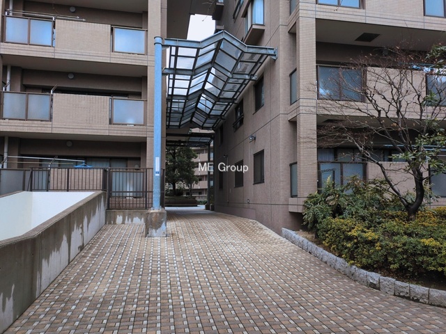 �G���g�����X -