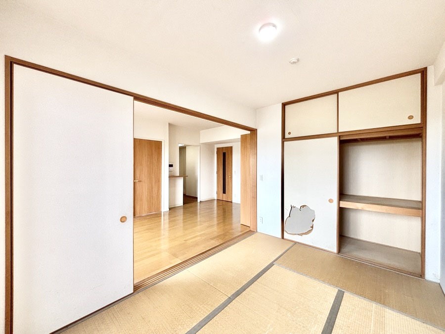 ���̑����� ���r���O�אڂ̘a���͖����̕�炵�ɖ����ƈ��炬�������炵�Ă���܂�  