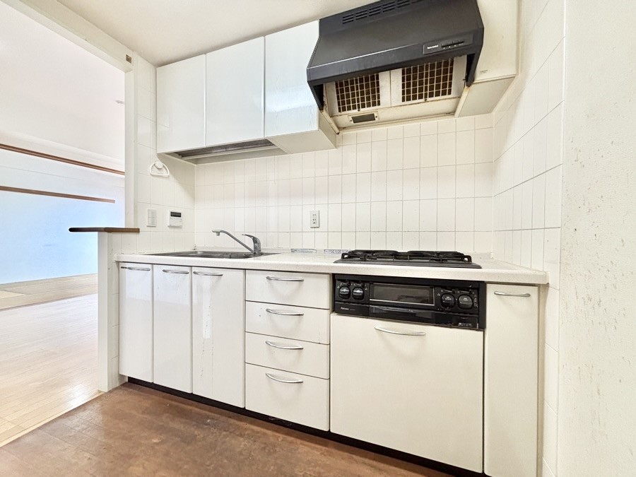 �L�b�`�� �������̂������ŉƑ��̏Ί炪�L����܂��I