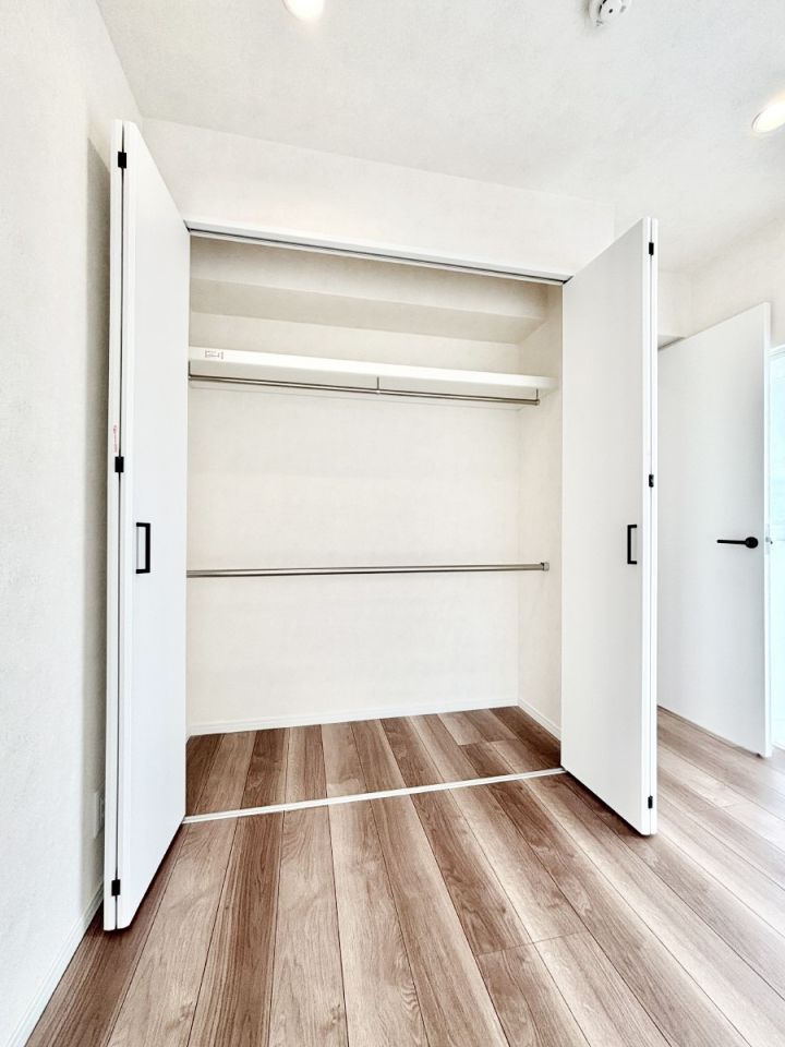 ���[ �m���N���[�[�b�g�B���s��������̂Ō���̈ߗނ�����������[�ł��܂��B�@