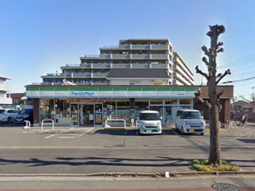 ���ӊ� �R���r�j 240m �t�@�~���[�}�[�g ��z���V�c�X