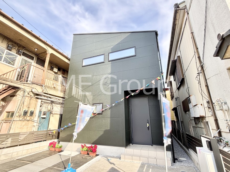 ���n�O�ώʐ^ �������ꂽ�O�ρA�㎿�ȏZ��Ԃ��L���鎺���͉i�����S���ĉ߂�����Z���ł��B 