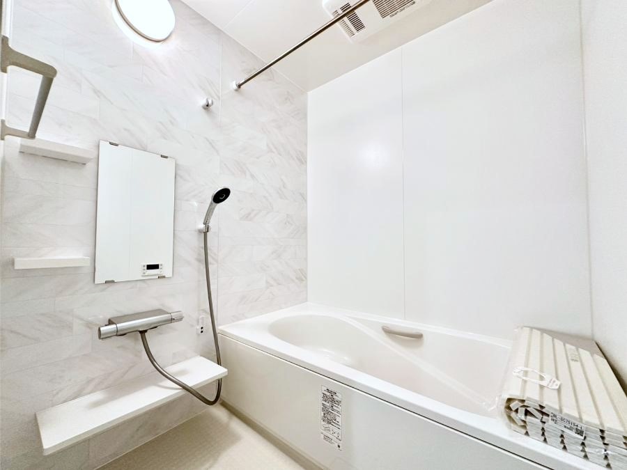 ���� ����̔�����₷��؂ȃo�X�^�C���B�������Ƃ����C���y����Ŕ����Ƃ肽���ł��ˁI  