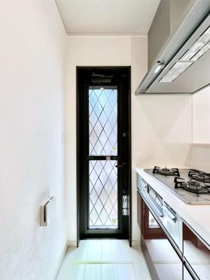 ���̑����� ���C���̌��ɂ����ꂵ�������