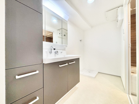 ���ʑ�E���ʏ� ������������ʉ��ώ��Œ��̐g�x�x�����K