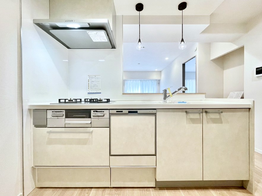 �L�b�`�� �������������I�ɁA�y�����I�V�X�e���L�b�`��