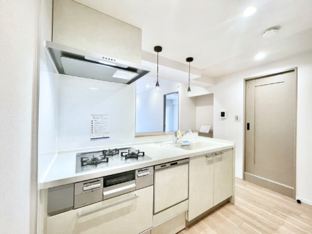 �L�b�`�� ���������Ȃ���ł����Ƒ��Ƃ̉�b���y���߂�ΖʃL�b�`��