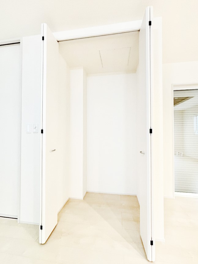 ���[ ������ꂪ���ȉƑ����L�̏�������p�i�Ȃǂ������Ղ���[�ł��郊�r���O���[�I