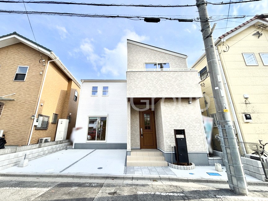 ���n�O�ώʐ^ �J��������L�X���r���O�ŉƑ��c��񂪊y���߂�}�C�z�[��