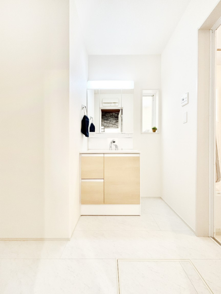 ���ʑ�E���ʏ� �O�ʋ��L���r�l�b�g�E�V�����[�t�����ʉ��ϑ�ŖZ�������̐g�x�x���X���[�Y�ɁI