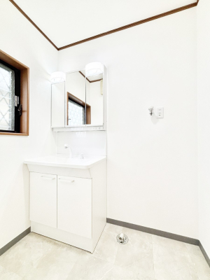 ���ʑ�E���ʏ� ������������ʉ��ώ��Œ��̐g�x�x�����K