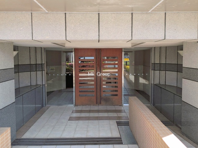 �G���g�����X -