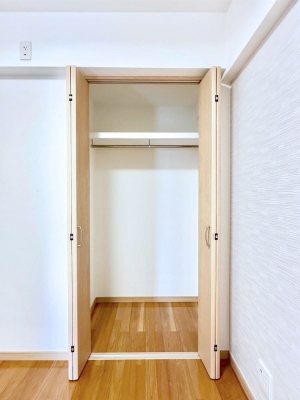 ���[ �m���N���[�[�b�g�B���s��������̂Ō���̈ߗނ�����������[�ł��܂��B