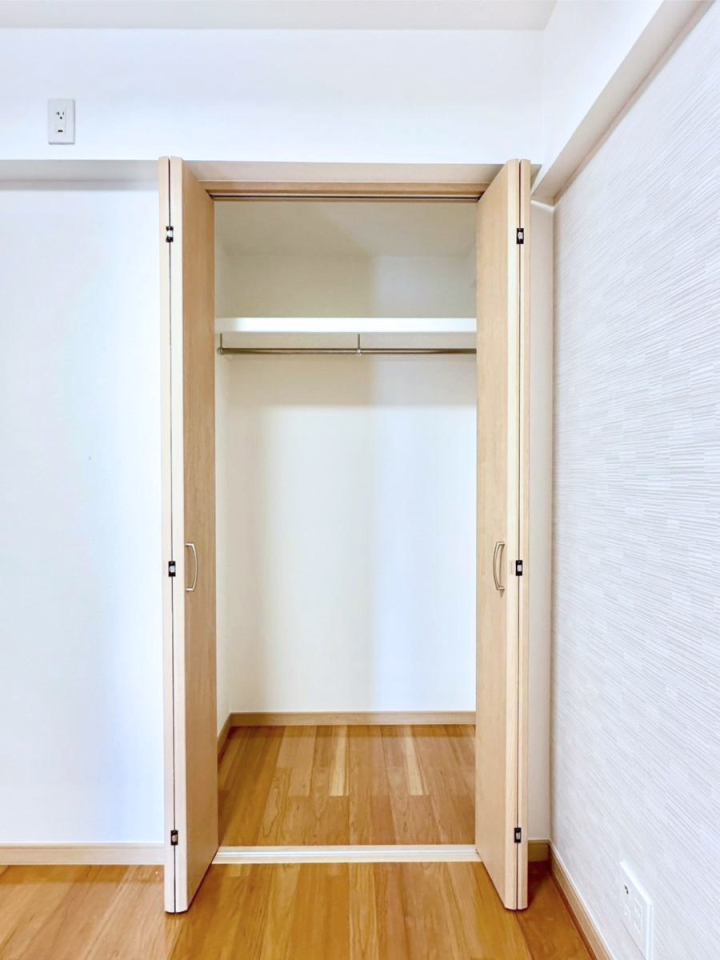 ���[ �m���N���[�[�b�g�B���s��������̂Ō���̈ߗނ�����������[�ł��܂��B