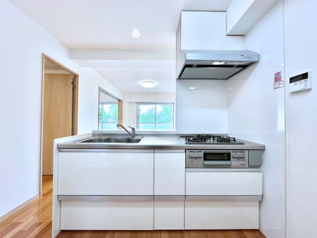 �L�b�`�� �������������I�ɁA�y�����I�V�X�e���L�b�`��