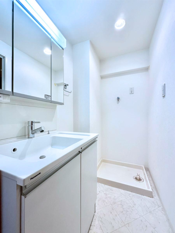 ���ʑ�E���ʏ� ������������ʉ��ώ��Œ��̐g�x�x�����K  