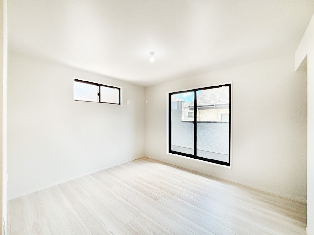 ���̑����� �o���R�j�[���J�������v���X���Ă����m��