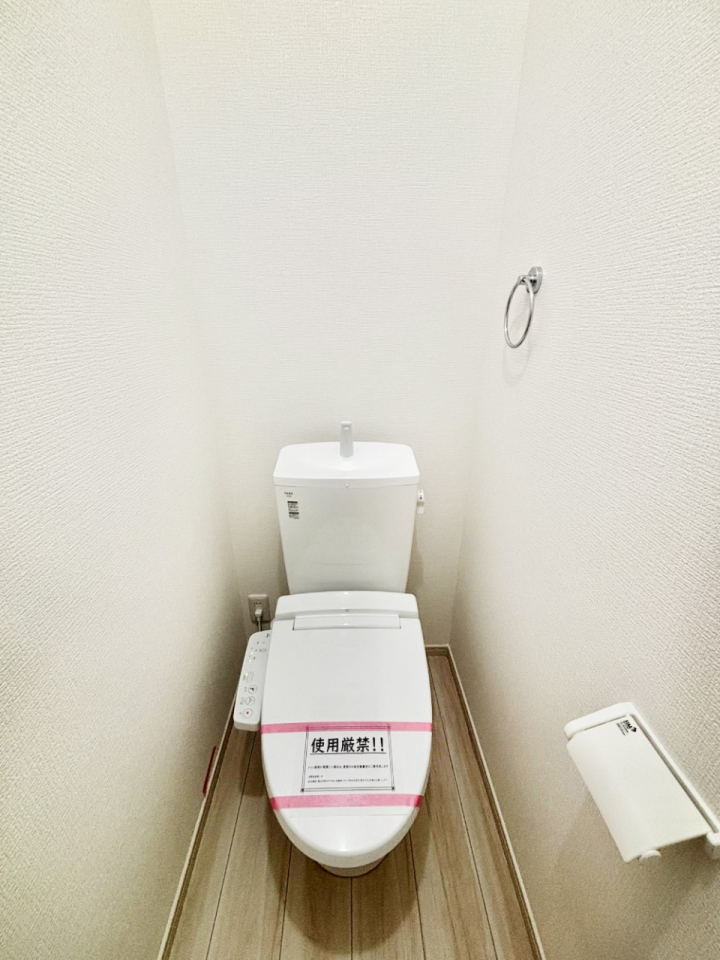 �g�C�� �g�C����1�K��2�K���ꂼ��ɔz�u����Ă��ĂƂĂ��֗��ł��B 