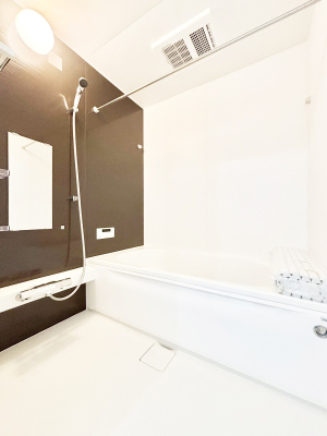 ���� ����̔�������Ă���閾�邢�������̂���o�X���[��