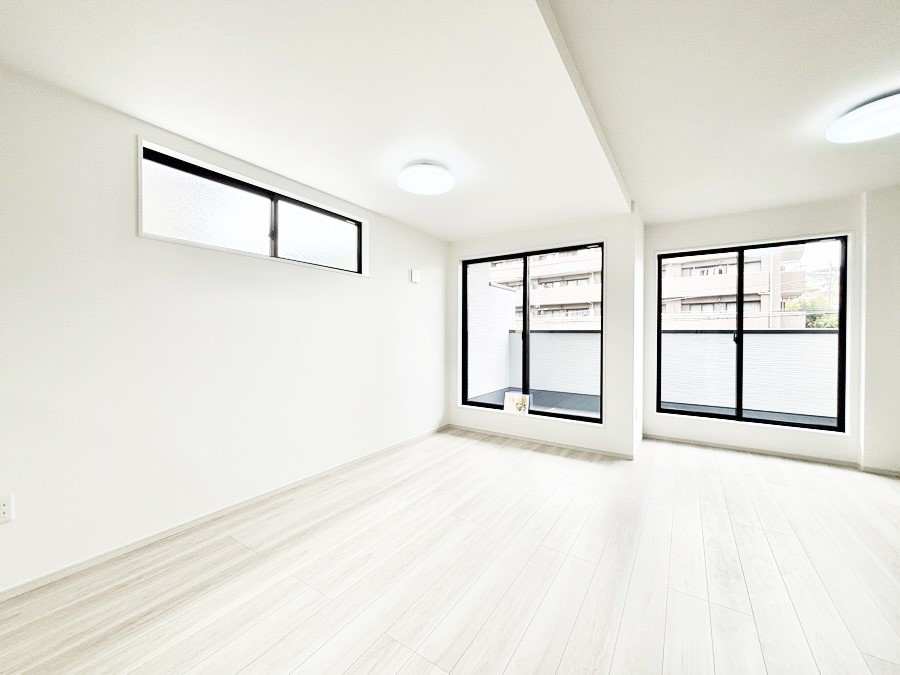 ���r���O �傫�ȑ����炽���Ղ�̗z���ƕ����������郊�r���O