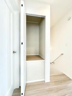 ���̑����� �L�����[�B�|�������G�߂̏��������[���邱�Ƃ��ł��܂��B