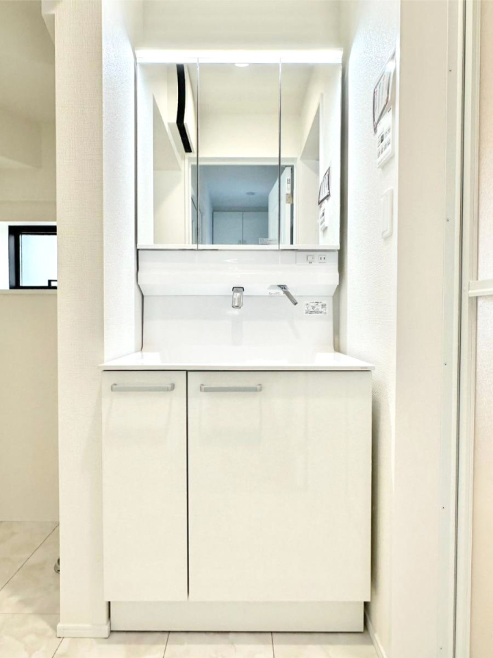 ���ʑ�E���ʏ� �傫�����₷���O�ʋ��Ő�����������ʑ�́A�g�����Ȃ݃`�F�b�N�┧�̂������ɂ������߂ł��B 