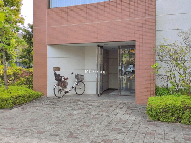 �G���g�����X -