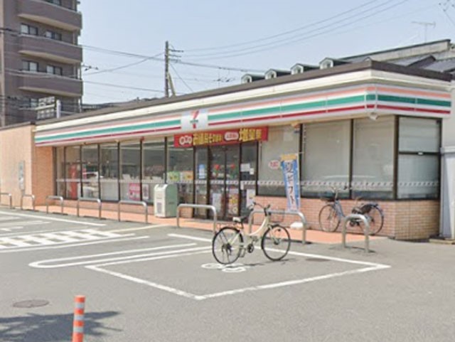 ���ӊ� �R���r�j 400m �Z�u��-�C���u�������O���R���ړX