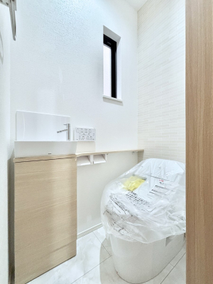 �g�C�� �g�C����1�K��2�K���ꂼ��ɔz�u����Ă��ĂƂĂ��֗��ł��B 