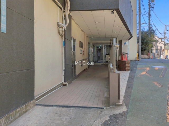 �G���g�����X -