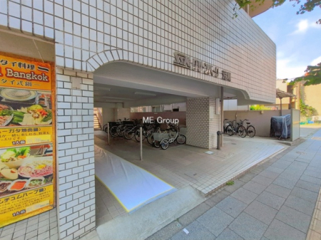 �G���g�����X -