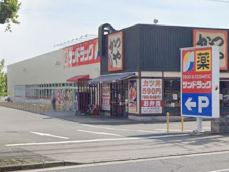 ���ӊ� �h���b�O�X�g�A 600m �T���h���b�O���v���ē쒬�X