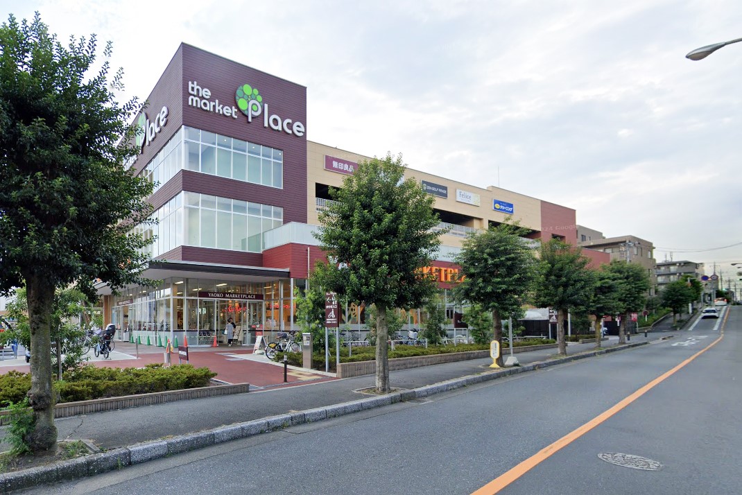 ���ӊ� �V���b�s���O�Z���^�[ 1400m the market Place �a��