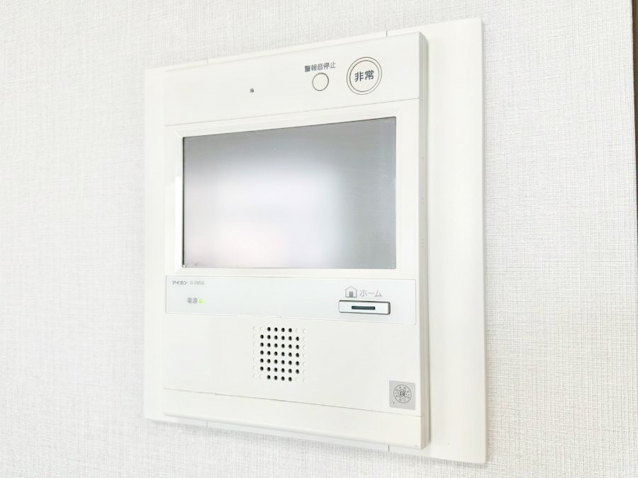 ���̑����� TV���j�^�[�t�C���^�[�t�H�����t���Ă��ăZ�L�����e�B�[��  