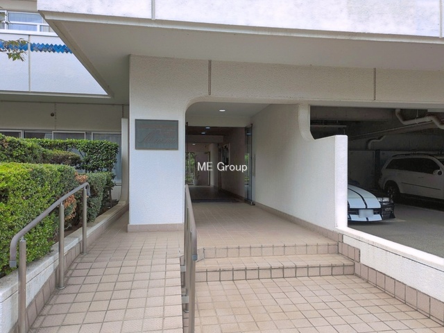�G���g�����X -